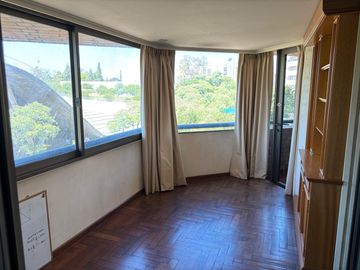 NUEVA CÓRDOBA*EXCLUSIVO SEMIPISO FRENTE AL PARQUE SARMIENTO – 3 DORM   2 COCHERAS