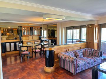 NUEVA CÓRDOBA*EXCLUSIVO SEMIPISO FRENTE AL PARQUE SARMIENTO – 3 DORM   2 COCHERAS