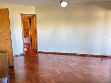 NUEVA CÓRDOBA*EXCLUSIVO SEMIPISO FRENTE AL PARQUE SARMIENTO – 3 DORM   2 COCHERAS