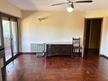 NUEVA CÓRDOBA*EXCLUSIVO SEMIPISO FRENTE AL PARQUE SARMIENTO – 3 DORM   2 COCHERAS