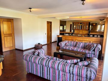 NUEVA CÓRDOBA*EXCLUSIVO SEMIPISO FRENTE AL PARQUE SARMIENTO – 3 DORM   2 COCHERAS