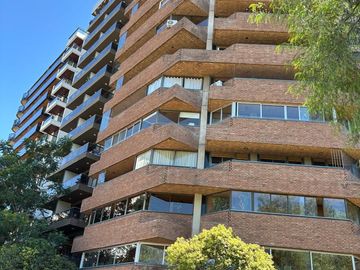 NUEVA CÓRDOBA*EXCLUSIVO SEMIPISO FRENTE AL PARQUE SARMIENTO – 3 DORM   2 COCHERAS