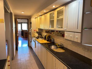 NUEVA CÓRDOBA*EXCLUSIVO SEMIPISO FRENTE AL PARQUE SARMIENTO – 3 DORM   2 COCHERAS