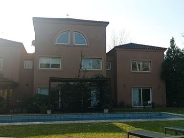 VENTA. Casa al agua en Barrio Cerrado Altamira, Rincón de Milberg, TIgre