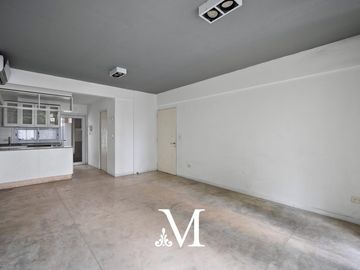 Departamento tipo Casa en  Venta 2 Amb con Jardin-Parrilla-1 Cochera-Colegiales
