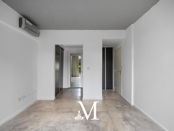 Departamento tipo Casa en  Venta 2 Amb con Jardin-Parrilla-1 Cochera-Colegiales