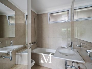 Departamento tipo Casa en  Venta 2 Amb con Jardin-Parrilla-1 Cochera-Colegiales