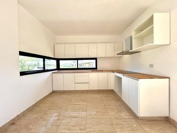 Venta Casa 4 Ambientes Con Pileta Medal Country Club