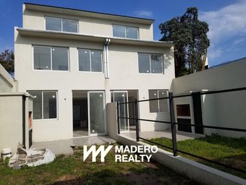 Casa en Olivos-Maipu/Uzal - triplex 5 ambientes - 147 m2