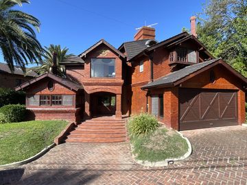 Casa en Venta en Nautico Escobar - Con Piscina
