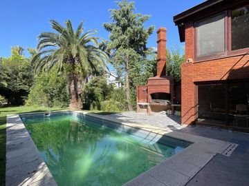 Casa en Venta en Nautico Escobar - Con Piscina