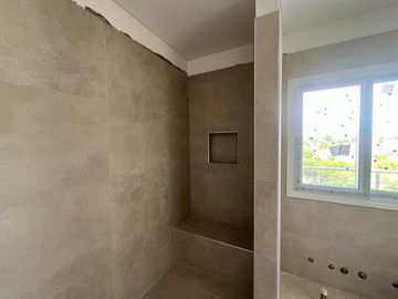 CASA EN ALQUILER - LA RESERVA CARDALES
