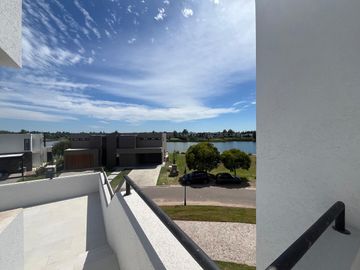 CASA EN ALQUILER - LA RESERVA CARDALES