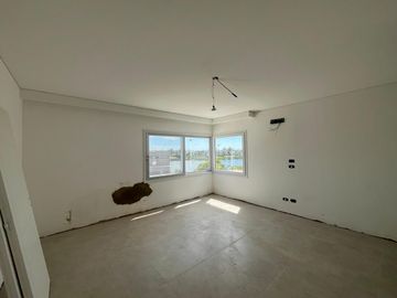 CASA EN ALQUILER - LA RESERVA CARDALES