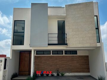 Casa en Venta Residencial Moncayo Esmeralda, Atizapán de Zaragoza, México