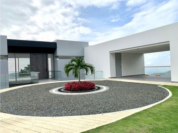 VENTA CASA LUXURY CONDOMINIO DE DAPA