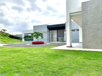 VENTA CASA LUXURY CONDOMINIO DE DAPA