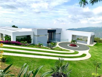 VENTA CASA LUXURY CONDOMINIO DE DAPA