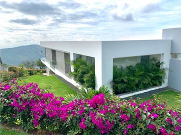 VENTA CASA LUXURY CONDOMINIO DE DAPA
