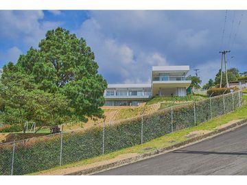 VENTA CASA LUXURY CONDOMINIO DE DAPA