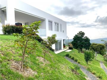 VENTA CASA LUXURY CONDOMINIO DE DAPA