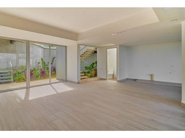 VENTA CASA LUXURY CONDOMINIO DE DAPA