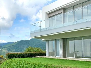 VENTA CASA LUXURY CONDOMINIO DE DAPA