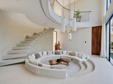 Impresionante Villa de 5 Recámaras en Excelente Ubicación – Amplia y de Diseño Increíble