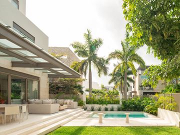 Casa en venta dentro de Laguna 1 Puerto Cancún