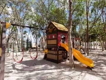 Buen Precio! Casa Remodelada de 2 dormitorios en venta en Playa del Carmen