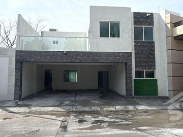 Casa Nueva en Venta Fracc Anacoreta en la Aurora