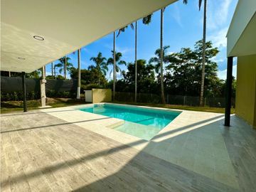 Hermosa Casa Campestre en Cerritos