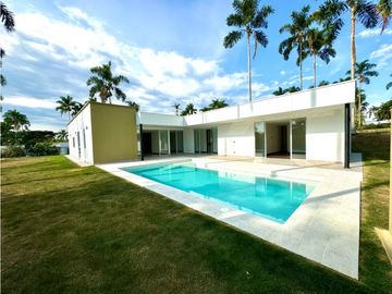 Hermosa Casa Campestre en Cerritos