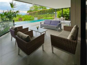 En este  espectacular inmueble podrás disfrutar de mucha naturaleza