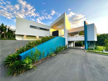 Casa Campestre / Arquitectura y diseño