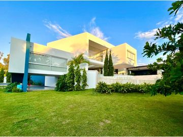 Casa Campestre / Arquitectura y diseño