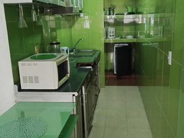 SE VENDE CASA DE 3 NIVELES CON ALBERCA