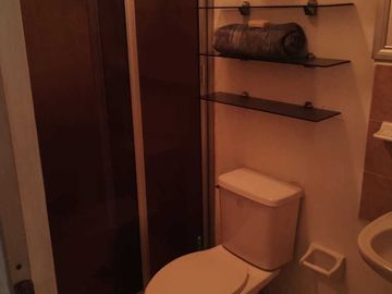 SE VENDE CASA DE 3 NIVELES CON ALBERCA