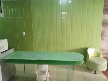 SE VENDE CASA DE 3 NIVELES CON ALBERCA