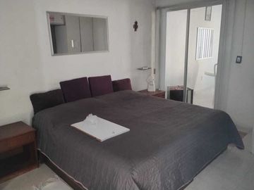 SE VENDE CASA DE 3 NIVELES CON ALBERCA