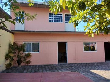 SE VENDE CASA CON TERRENO DE 600  MTS.