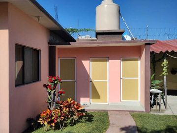 SE VENDE CASA CON TERRENO DE 600  MTS.