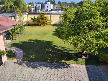 SE VENDE CASA CON TERRENO DE 600  MTS.
