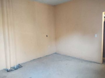 SE VENDE CASA CON TERRENO DE 600  MTS.