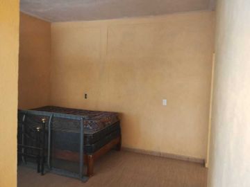 SE VENDE CASA CON TERRENO DE 600  MTS.