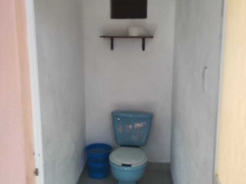 SE VENDE CASA CON TERRENO DE 600  MTS.