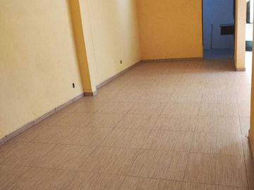SE VENDE CASA CON TERRENO DE 600  MTS.