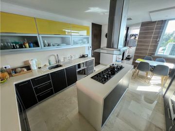 SE VENDE  APARTAMENTO DE LUJO  EN LA CASTELLANA
