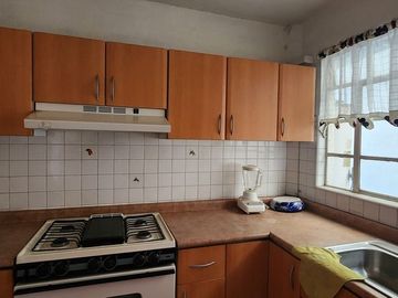 VENTA DE CASA PARA REMODELAR EN  TLAHUAC, A UNOS METROS DEL METRO LOS OLIVOS