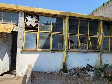 VENTA DE CASA PARA REMODELAR EN  TLAHUAC, A UNOS METROS DEL METRO LOS OLIVOS